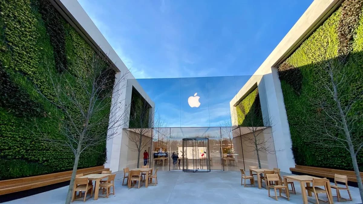 Apple's 3 Major Retail Store Changes: Genius Bar Returns