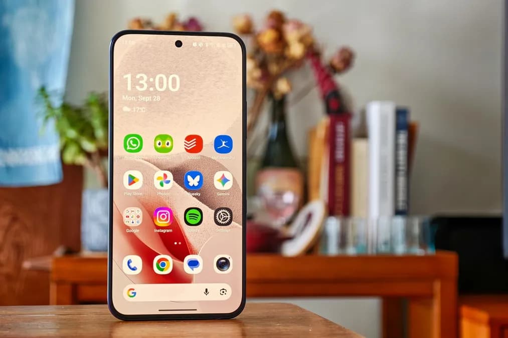 TCL P80 Ultra Matte OLED: What It Means for iPhone Duo