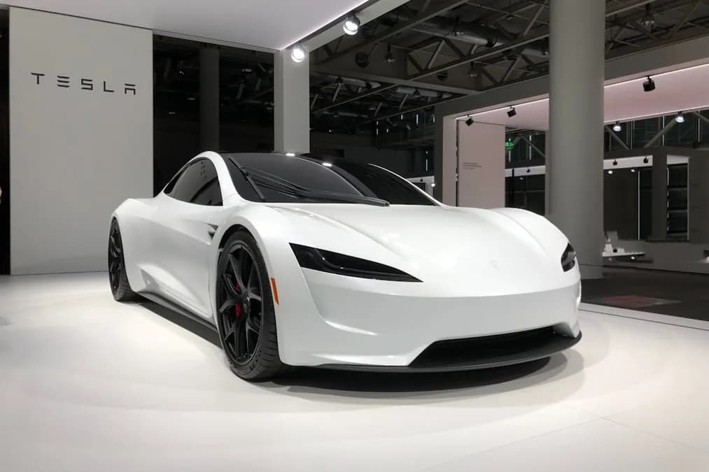 Tesla Roadster Gen 2 Unveil Set for October 1, 2026
