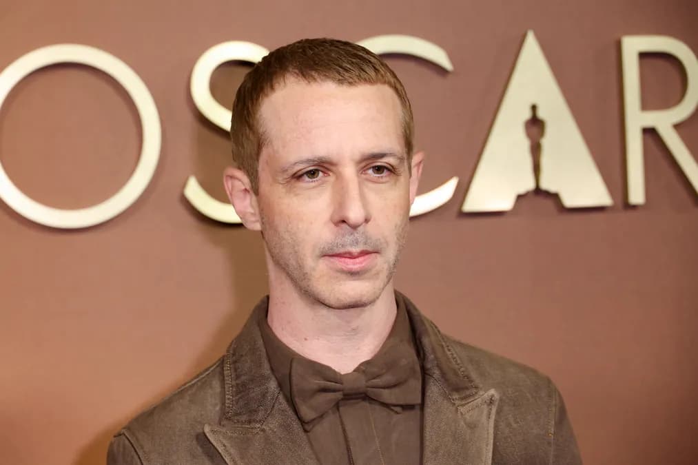 Jeremy Strong Won't Apologize for Method Acting