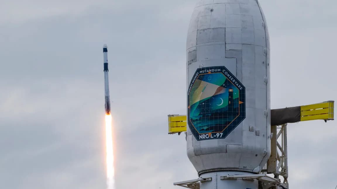 SpaceX Starship Reaches Orbit, Rocket Lab Wins Big Deal