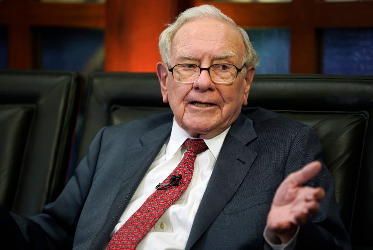 Buffett Steps Down as Berkshire Chair: What's Next