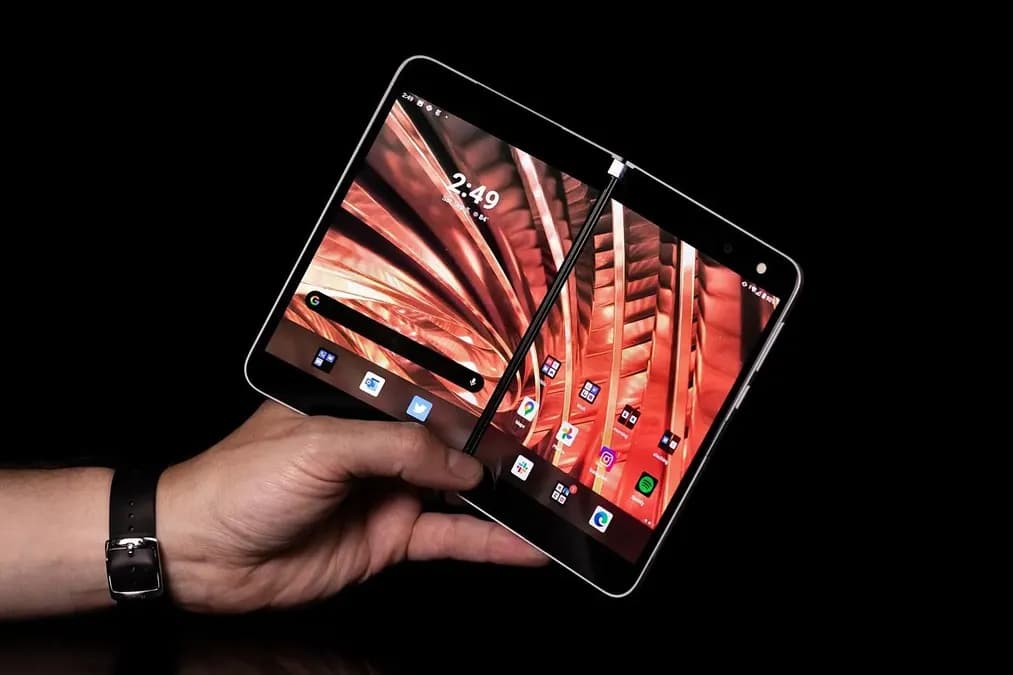 The Incomplete History of Duo Devices & Foldables