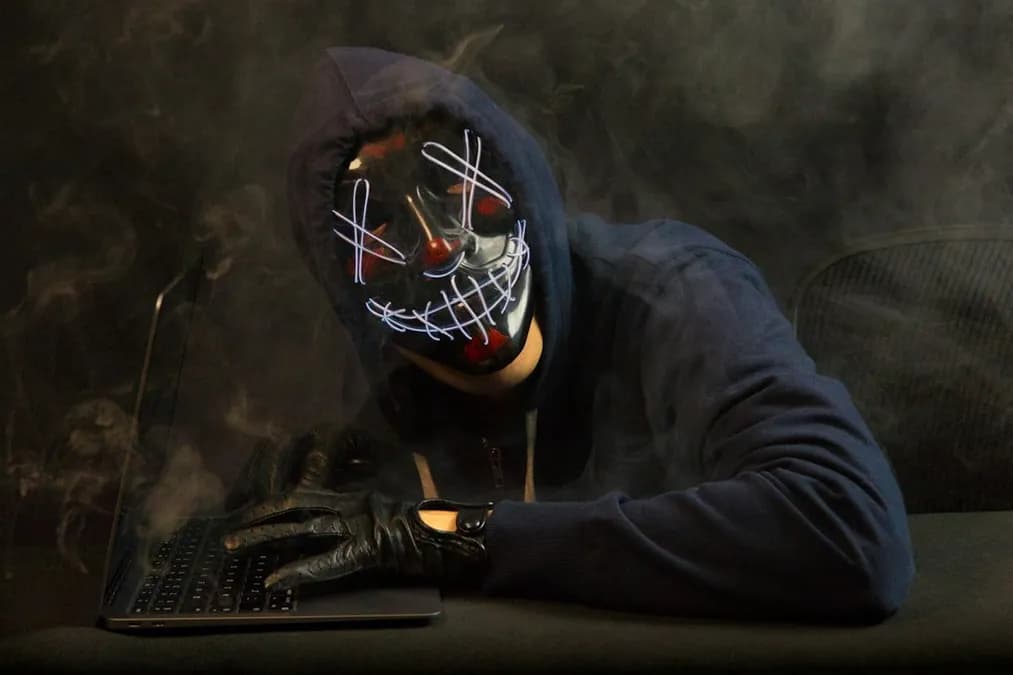 ClickFix Attack: How Hackers Trick You Into Hacking Yourself